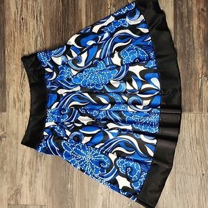 DT Collection, size 8 skirt, blue, black and white